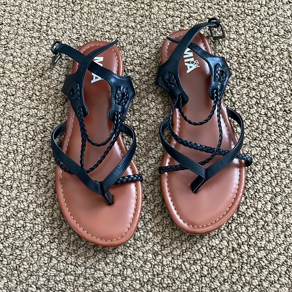 Black sandals